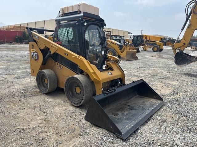 CAT 272D3 XE Мини товарачи
