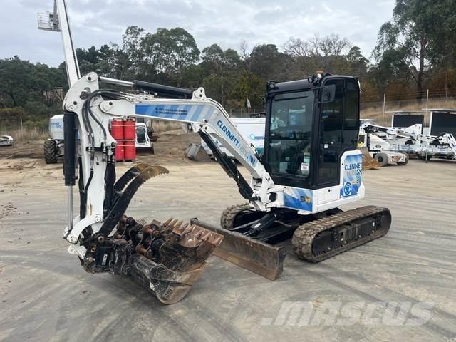 CAT 303.5CR Мини екскаватори < 7 т