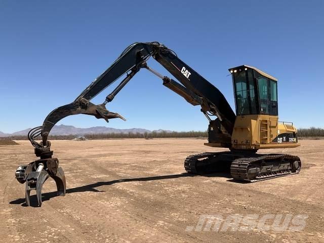 CAT 320C Товарачи с наклонена стрела
