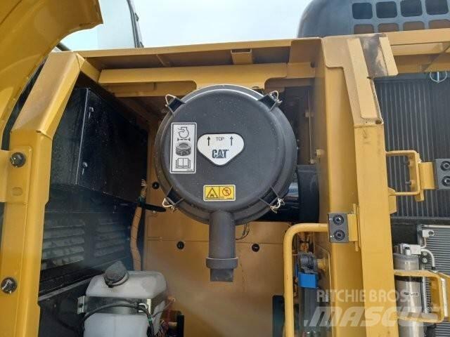 CAT 323D3 Верижен екскаватор