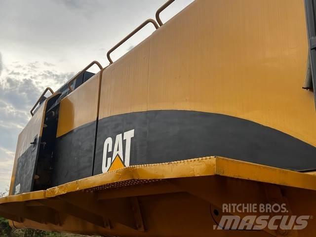 CAT 390DL Верижен екскаватор