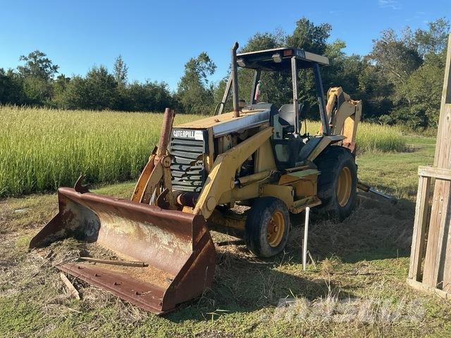 CAT 416B Товарач със заден ексватор