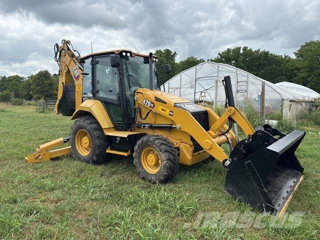 CAT 420 XE Товарач със заден ексватор