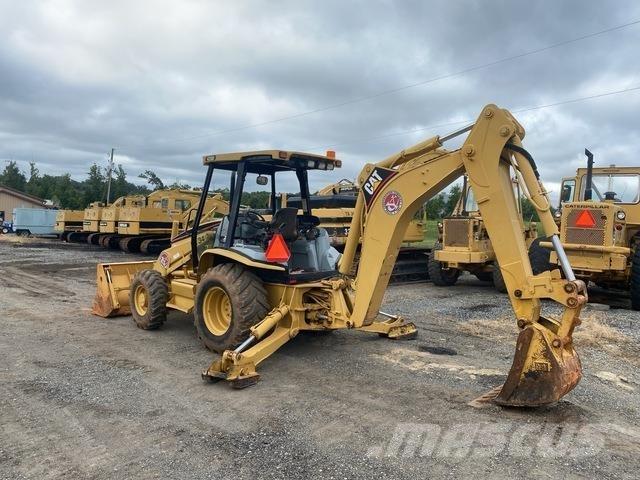 CAT 420D Товарач със заден ексватор