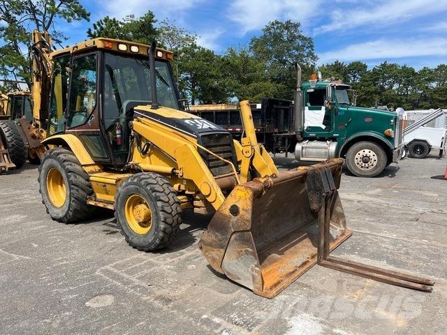 CAT 420D Товарач със заден ексватор