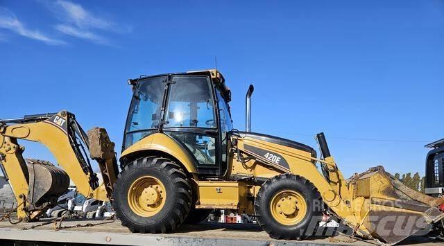 CAT 420E Товарач със заден ексватор