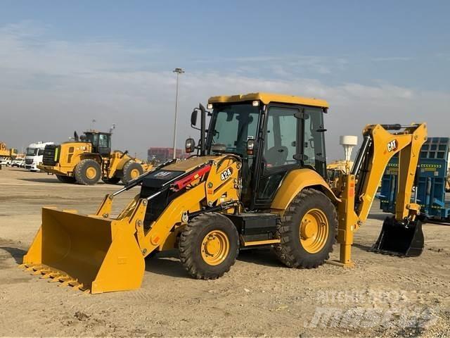 CAT 424 Товарач със заден ексватор