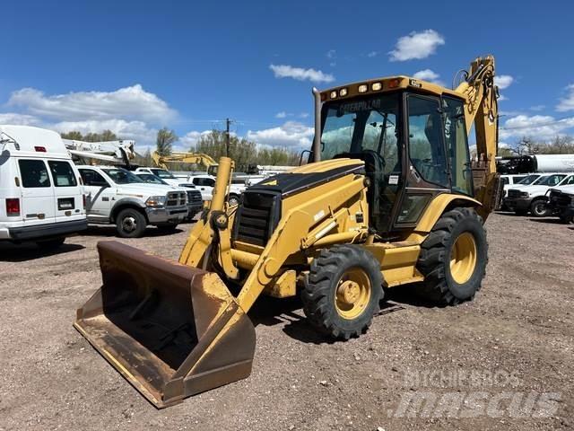 CAT 430D Товарач със заден ексватор