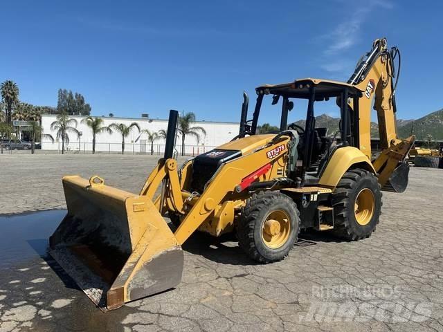 CAT 450 Товарач със заден ексватор