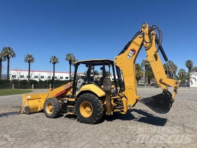 CAT 450 Товарач със заден ексватор
