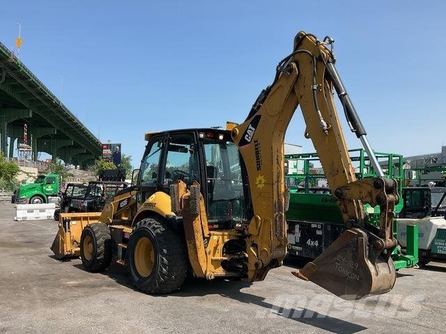 CAT 450 Товарач със заден ексватор