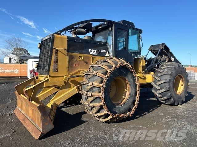 CAT 525C Скидери
