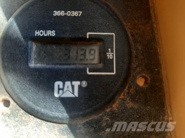 CAT 572G Тръбополагащи булдозери