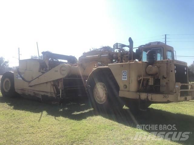 CAT 633D Скрепери
