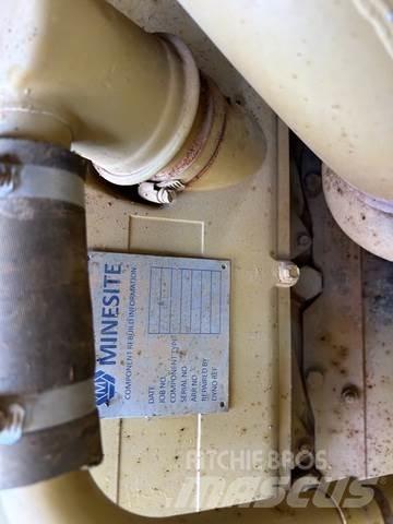 CAT 633E Скрепери
