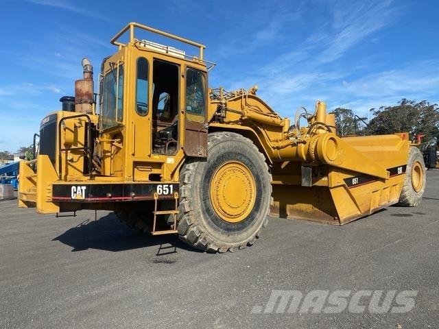 CAT 651 Цистерни за вода
