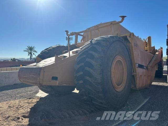CAT 651B Цистерни за вода

