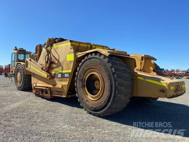 CAT 651E Скрепери

