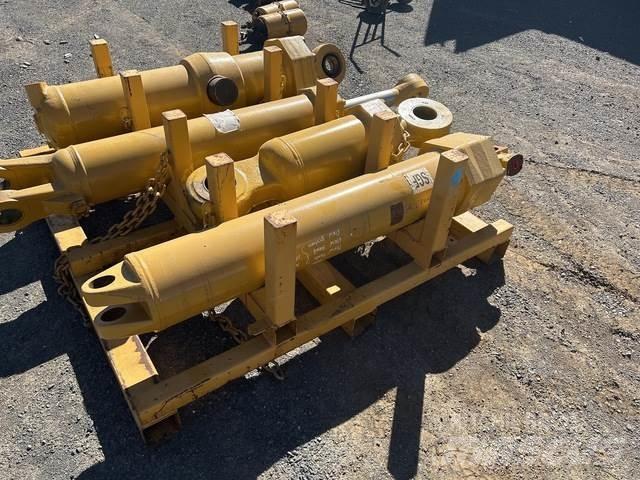 CAT 657E Транспорт - Други