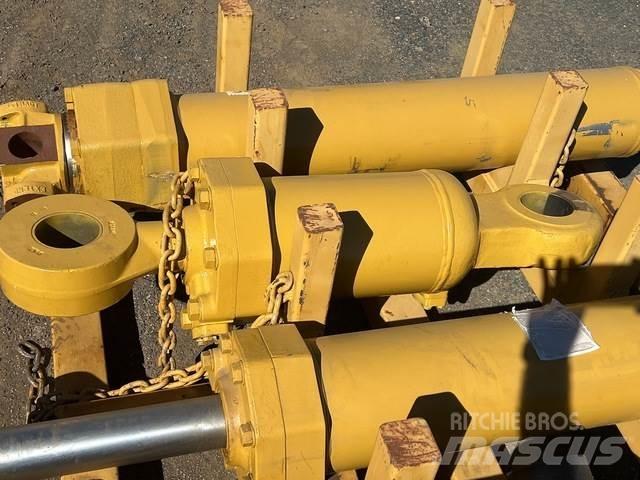 CAT 657E Транспорт - Други