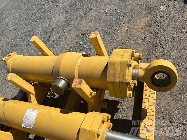CAT 657E Транспорт - Други