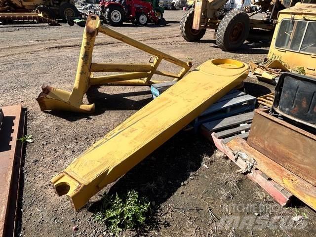 CAT 657E Транспорт - Други
