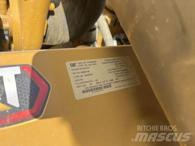 CAT 730 Дъмпери/моторни превозни средства