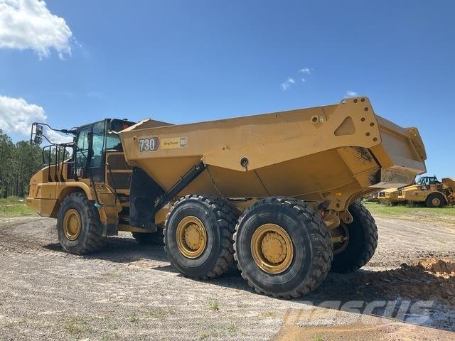 CAT 730 Дъмпери/моторни превозни средства