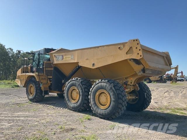 CAT 730 Дъмпери/моторни превозни средства