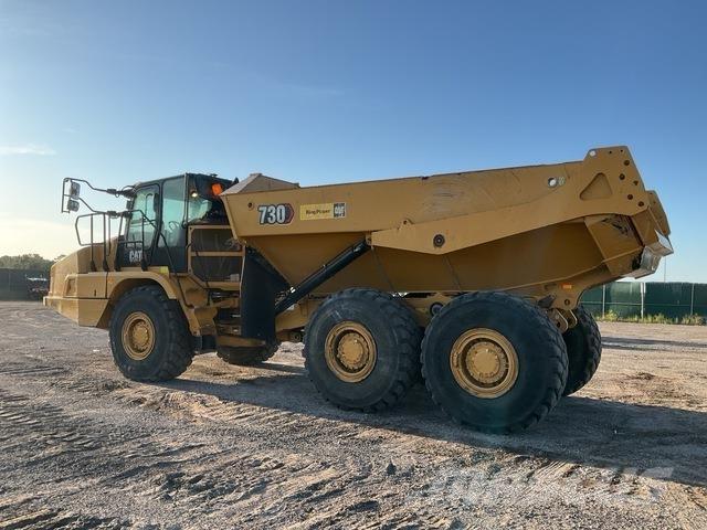 CAT 730 Дъмпери/моторни превозни средства