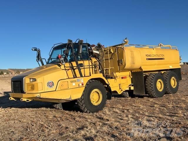 CAT 730C Цистерни за вода

