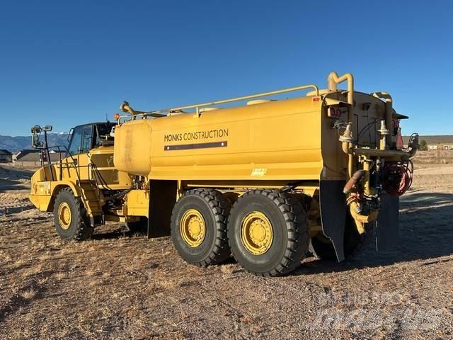 CAT 730C Цистерни за вода
