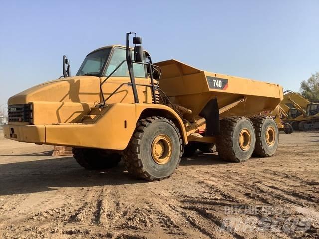 CAT 740 Дъмпери/моторни превозни средства