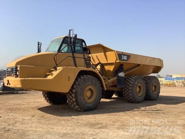 CAT 740 Дъмпери/моторни превозни средства
