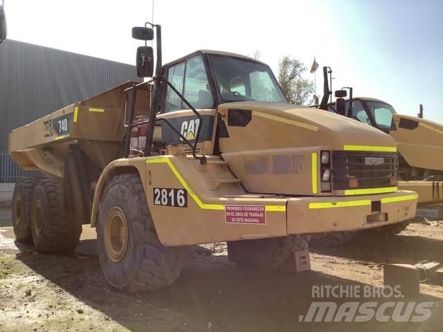 CAT 740 Дъмпери/моторни превозни средства