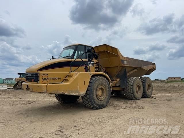CAT 740 Дъмпери/моторни превозни средства
