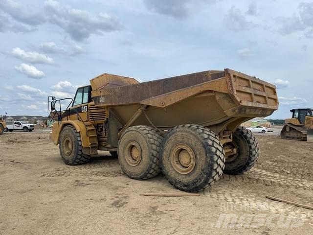 CAT 740 Дъмпери/моторни превозни средства