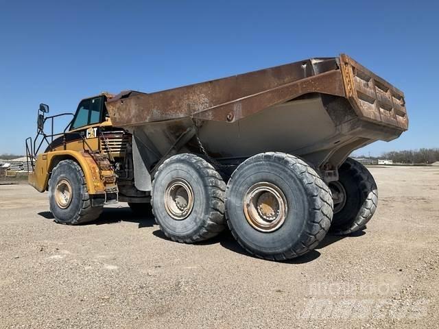 CAT 740 Дъмпери/моторни превозни средства