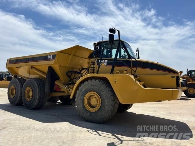 CAT 740 Дъмпери/моторни превозни средства