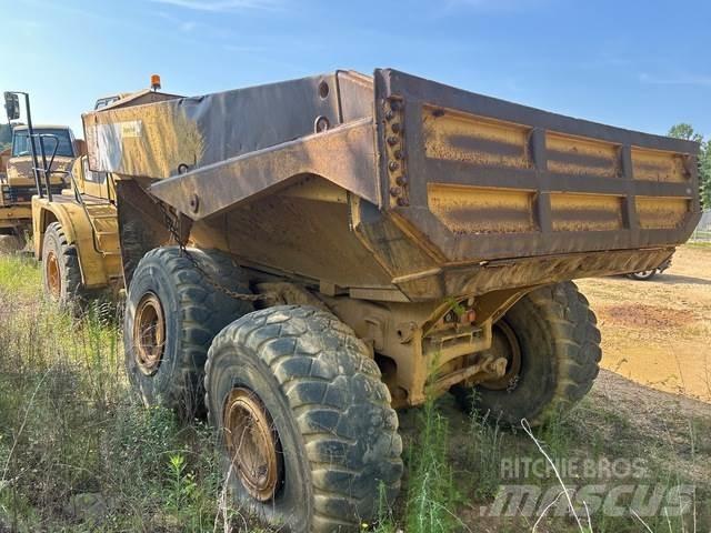 CAT 740 Дъмпери/моторни превозни средства