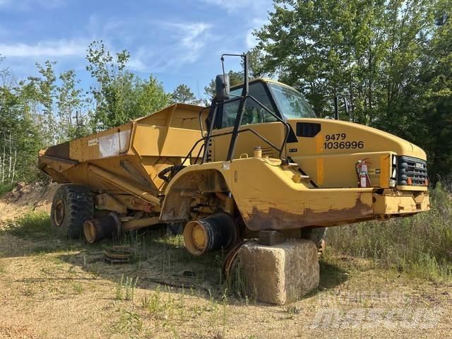 CAT 740 Дъмпери/моторни превозни средства