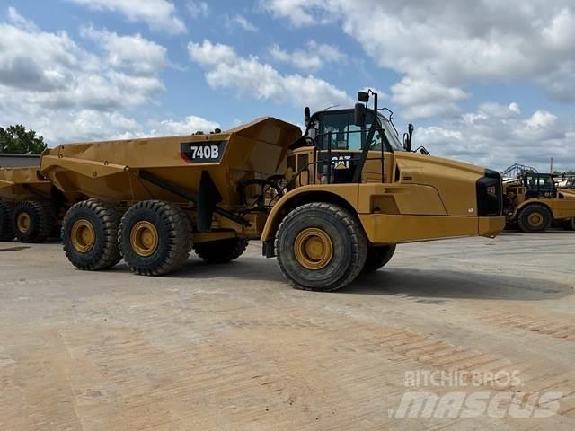 CAT 740B Дъмпери/моторни превозни средства
