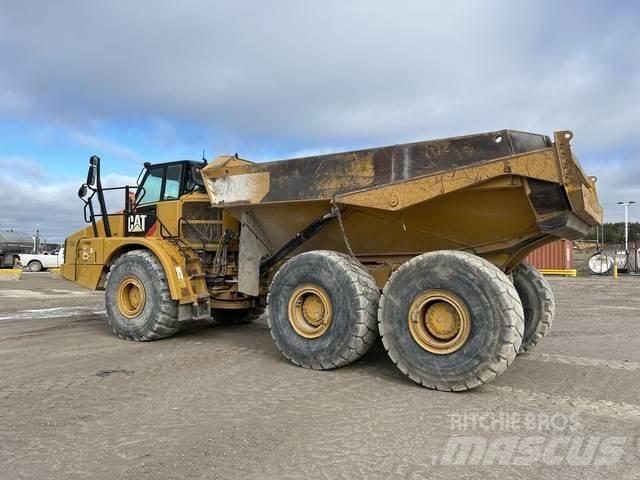 CAT 740B Дъмпери/моторни превозни средства