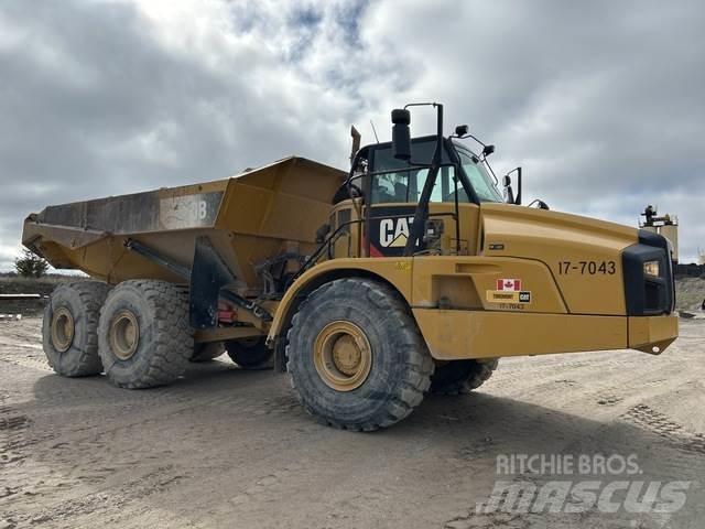 CAT 740B Дъмпери/моторни превозни средства