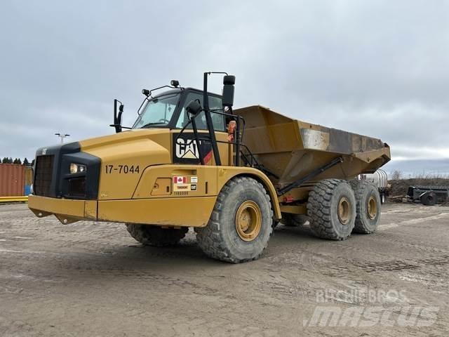 CAT 740B Дъмпери/моторни превозни средства
