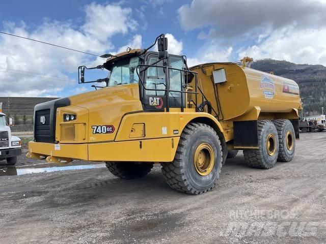 CAT 740GC Цистерни за вода
