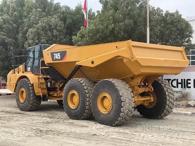 CAT 745 Дъмпери/моторни превозни средства