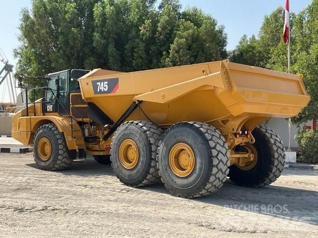 CAT 745 Дъмпери/моторни превозни средства