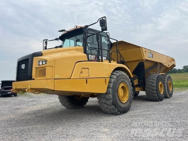 CAT 745 Дъмпери/моторни превозни средства