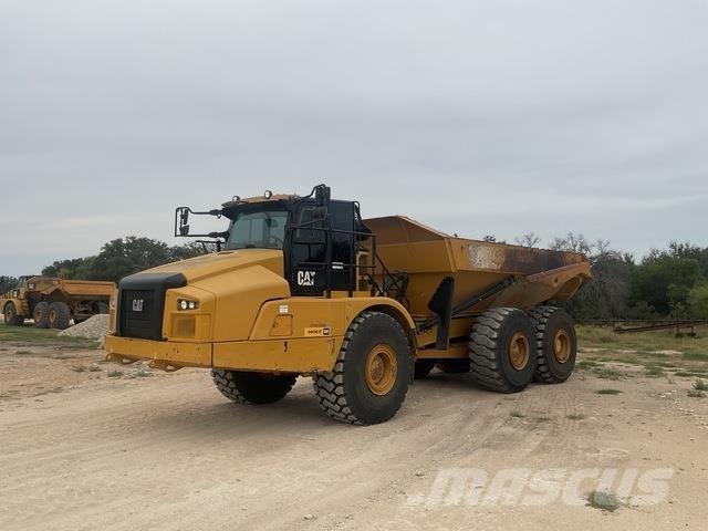 CAT 745 Дъмпери/моторни превозни средства